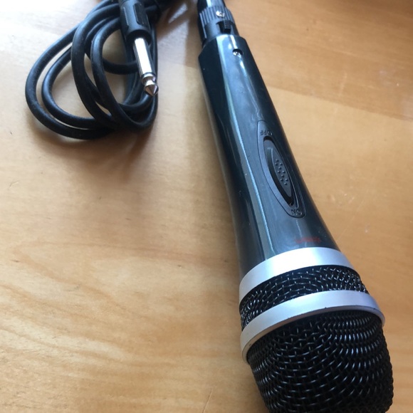 Ion Audio Microphone for PA Systems & Speakers with XLR Cable Input - Picture 2 of 5